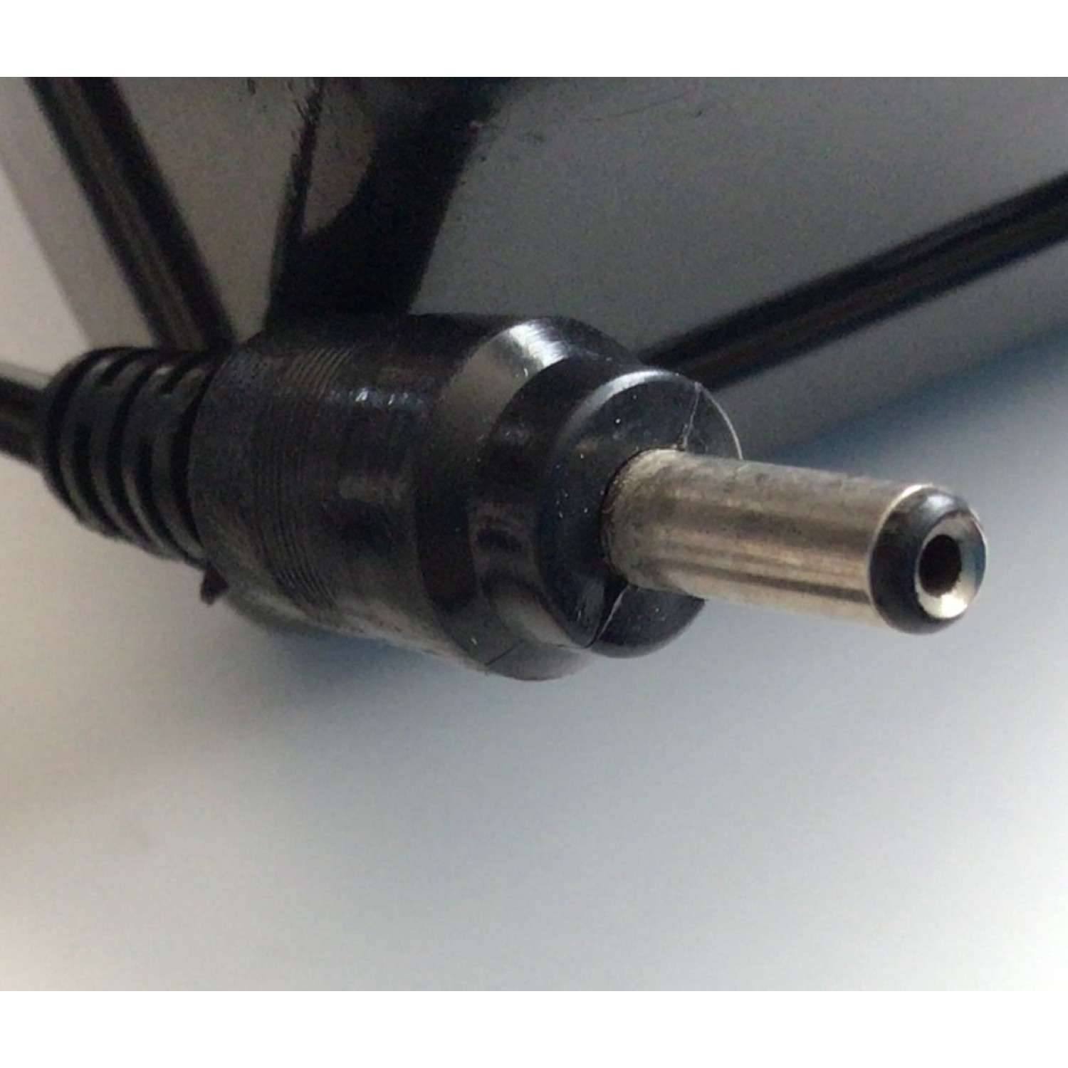 CARGADOR / ADAPTADOR UNIVERSAL AC/DC / NUMERO DE PARTE 1460 / ENTRADA VCA AC 110-220V~ 50/60HZ / SALIDA VCD / DC 3V 4.5V 6V 7.5V 9V 12V  500MA / MODELO 1460 - Imagen 2